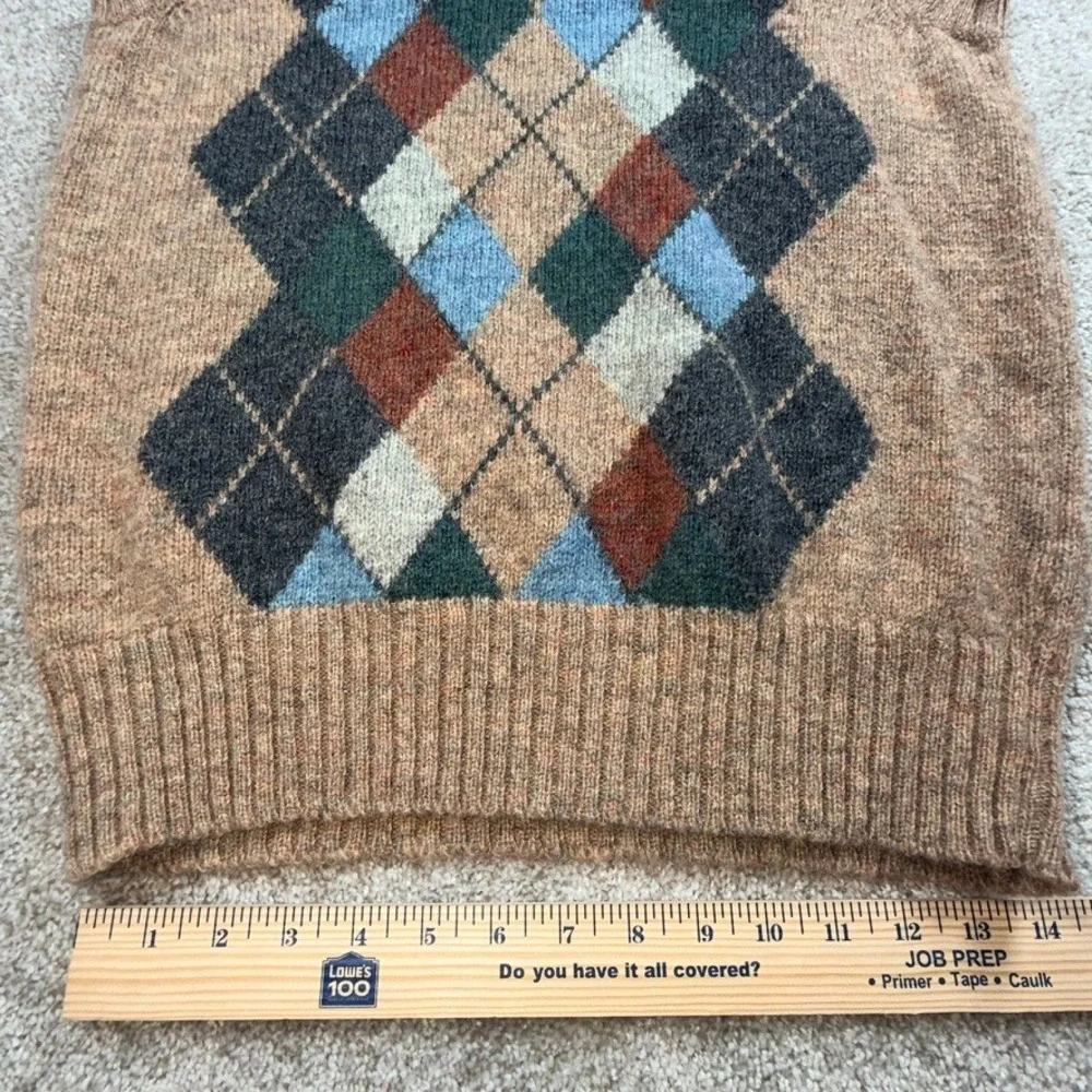 Thane Mens Vintage Shetland Wool Argyle Sweater Vest Tan Brown V-Neck Medium